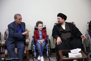 دیدار جمعی از ایتام و معلولین موسسه خیریه بهشت رضا(ع) با سید حسن خمینی