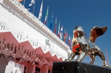 لاله مرزبان در ایتالیا جایزه گرفت؛ اعلام برندگان جشنواره فیلم ونیز 2026 + اسامی