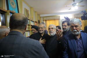 سفر رئیس جمهوری به قم و دیدار با مراجع و علما -1
