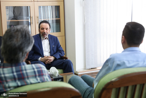 بازدید محمود واعظی از موسسه مطبوعاتی جماران