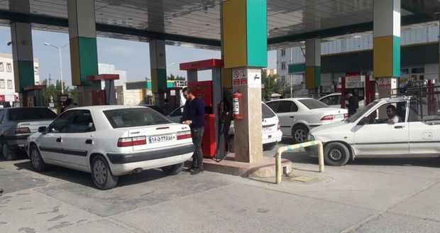 توزیع  بنزین یورو ۴ در گناوه و دیلم آغاز شد