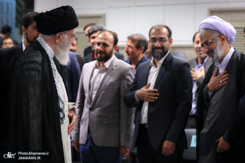 دیدار جمعی از شاعران و اهالی فرهنگ و ادب با رهبر معظم انقلاب