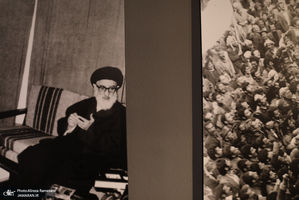 نمایشگاه عکس های کمتر دیده شده از مرحوم آیت الله سید محمود طالقانی