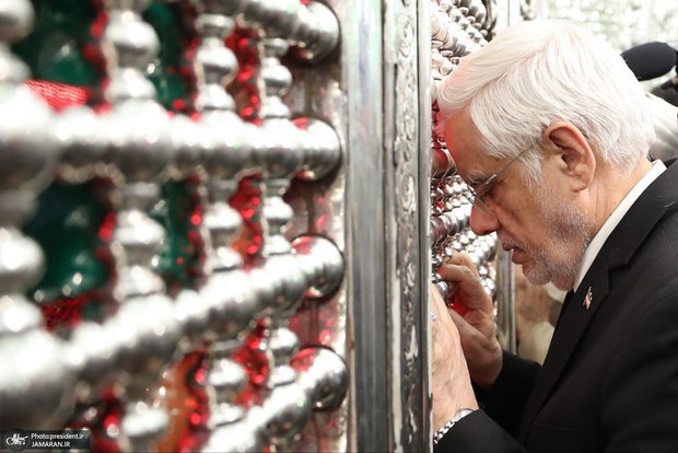 زیارت شامگاهی عارف معاون اول رئیس‌جمهور در حرم حضرت عبدالعظیم حسنی (ع) + عکس