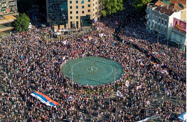 اعتراضات در صربستان و احتمال وقوع انقلاب رنگی 
