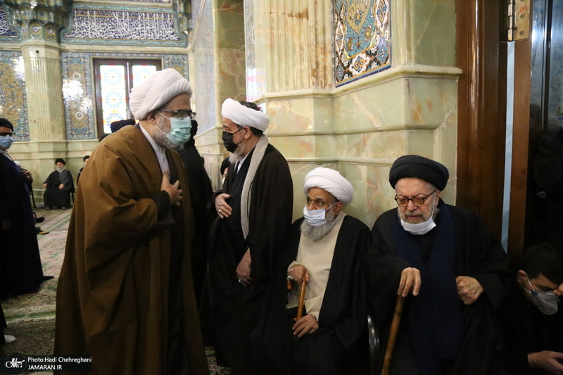 حضور مراجع و علما در مسجد امام حسن عسکری(ع) در پی ارتحال آیت الله العظمی صافی(ره)