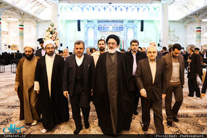 آیین خطبه خوانی همزمان با آغاز دهه فجر در حرم کریمه اهل بیت(س)