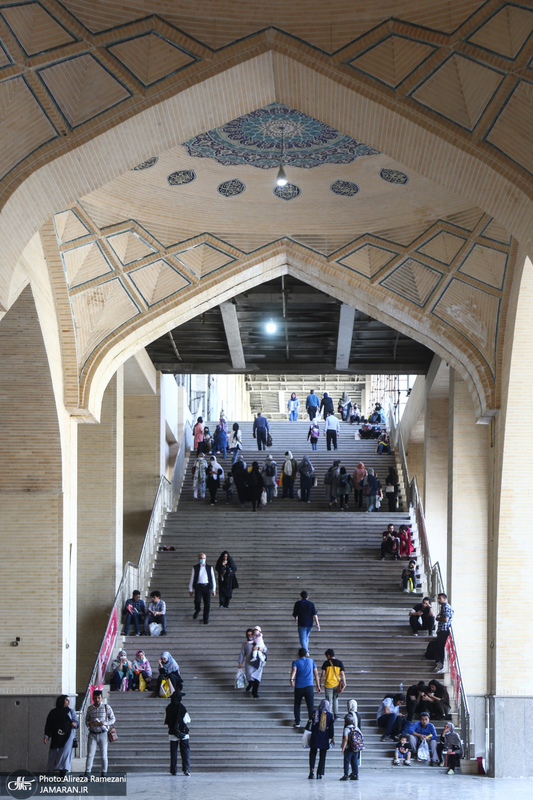 غرفه موسسه چاپ و نشر عروج در سی‌ و سومین نمایشگاه بین‌المللی کتاب تهران - 2