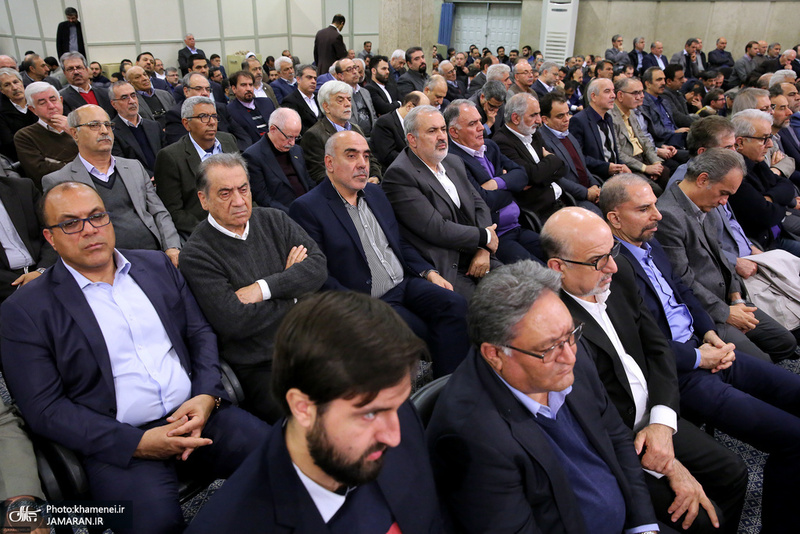 دیدار جمعی از تولیدکنندگان، کارآفرینان و فعالان اقتصادی با رهبر معظم انقلاب