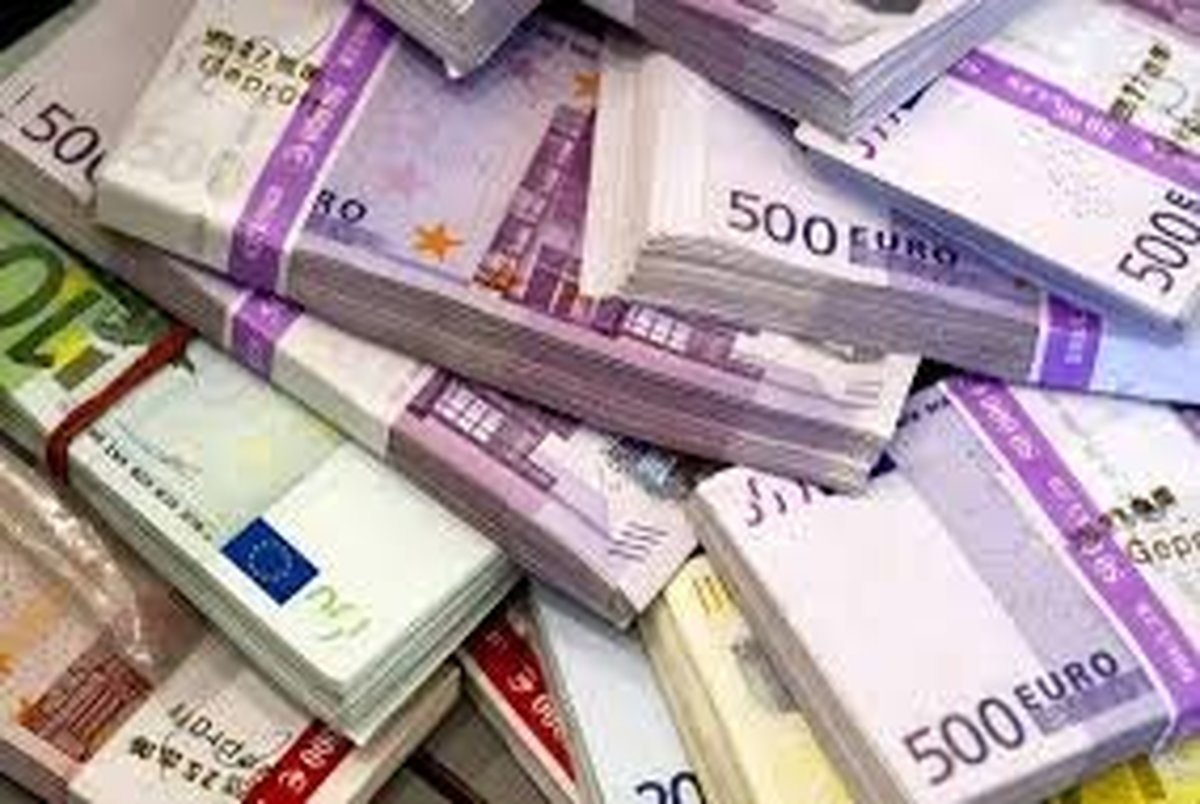 نرخ 47 ارز بین بانکی اعلام شد/ قیمت رسمی یورو کاهش و پوند افزایش یافت