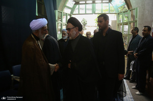 مراسم تشییع آیت الله حسن صانعی (ره) از حسینیه جماران - 3
