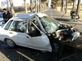 در ۲ سانحه رانندگی همزمان یک نفر کشته و ۱۰ نفر مجروح شدند