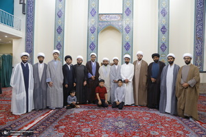 عمامه گذاری طلاب در روز میلاد پیامبر اکرم (ص) و امام صادق (ع) توسط مراجع تقلید