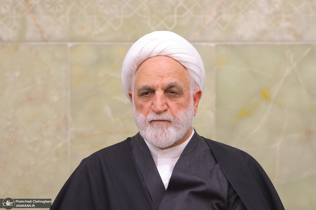 رئیس قوه قضاییه: مذاکره به هیچ‌وجه به معنای تسلیم در برابر امریکا نیست/ برخی افراد با بی‌توجهی سخنانی بر زبان می‌رانند که دشمن را خیالاتی می‌کند/ ما با تجربه‌ای که داریم می‌توانیم به امریکا اعتماد کنیم؟!