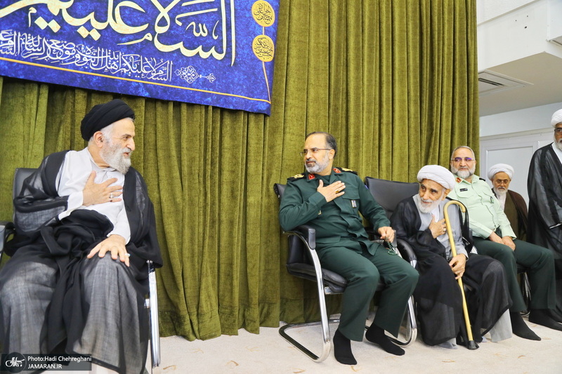 مراسم جشن عید غدیر و عمامه‌گذاری طلاب در بیت مراجع  تقلید و علما