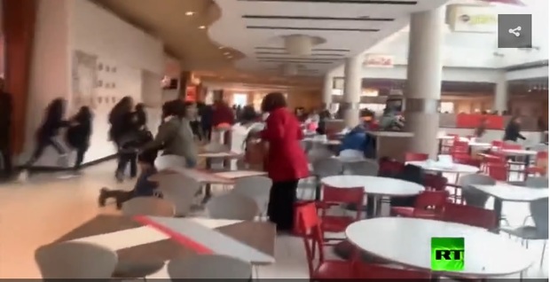 تیراندازی و رعب و وحشت در یک مرکز خرید در آمریکا 