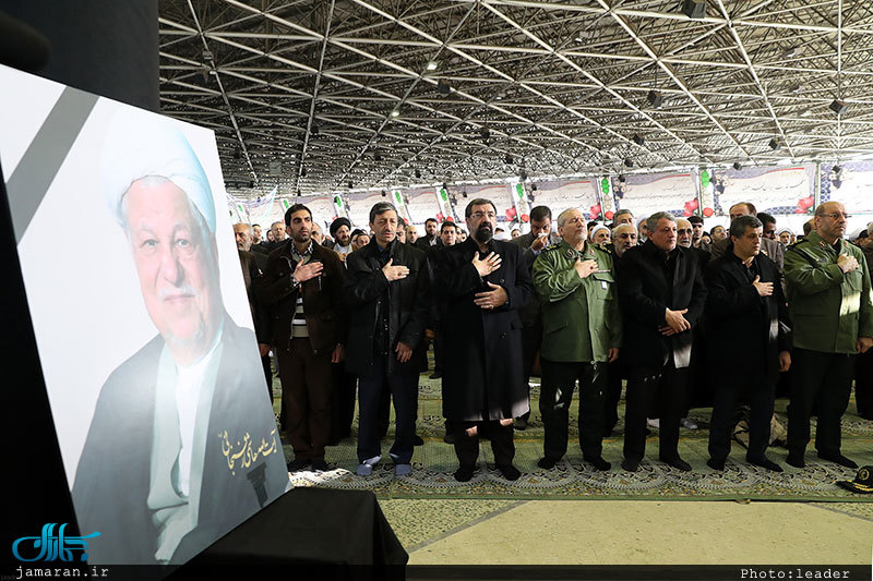 اقامه نماز رهبر معظم انقلاب بر پیکر حجت‌الاسلام والمسلمین هاشمی رفسنجانی