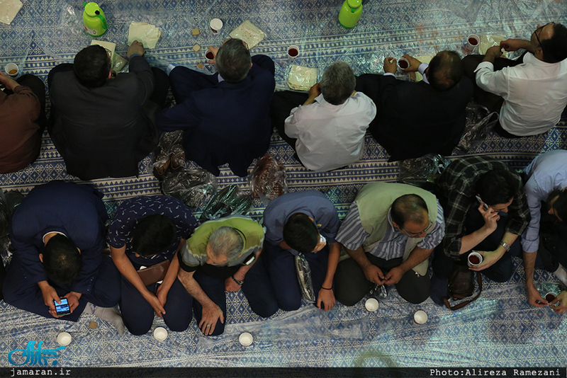 محفل انس با قرآن با حضور اساتید، دانشجویان و کارکنان دانشگاه آزاد اسلامی