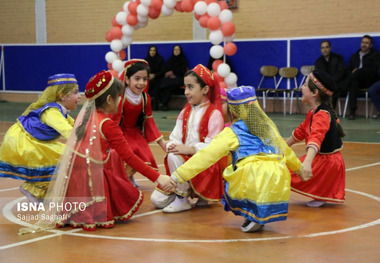 مدیران فرهنگی به بازی‌های بومی و محلی در سیاست‌گذاری‌های خرد و کلان نگاهی ویژه داشته باشند