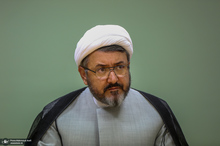 کمساری، رئیس موسسه تنظیم و نشر آثار امام خمینی(س): «حفظ صداقت»، «امانت‌داری» و «اخلاق‌مداری» از اصول اخلاقی امام بود/ مردم در اندیشه امام تشریفاتی نیستند/ حرکت بر مدار اصول اندیشه امام، ماهیت «جماران» را شکل می‌دهد