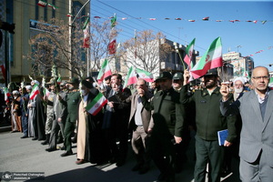 مراسم بزرگداشت 12 بهمن و گلباران بیت امام خمینی(س) در قم