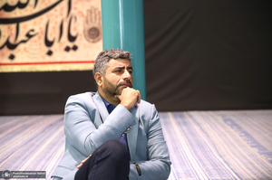بازدید میهمانان خارجی جهت شرکت در مراسم رهبر شهید از حسینیه جماران