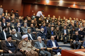 دیدار رئیس، مدیران و جمعی از کارکنان کمیته امداد امام خمینی (ره) با سید حسن خمینی