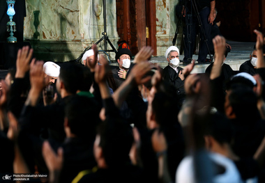 مراسم عزاداری شام غریبان حسینی (ع) در حرم امام خمینی 