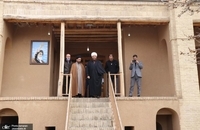 بازدید رئیس شورای سیاستگذاری ائمه جمعه از بیت و زادگاه حضرت امام خمینی (س) (3)