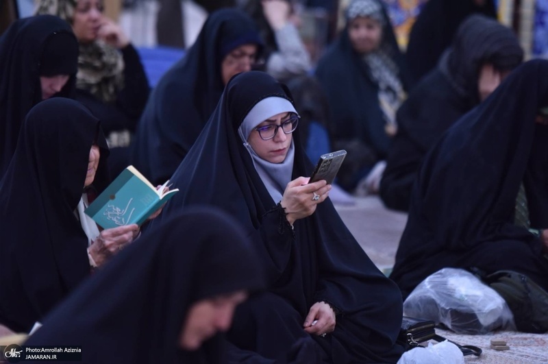 مراسم دعای پرفیض کمیل در حرم امام خمینی (س)