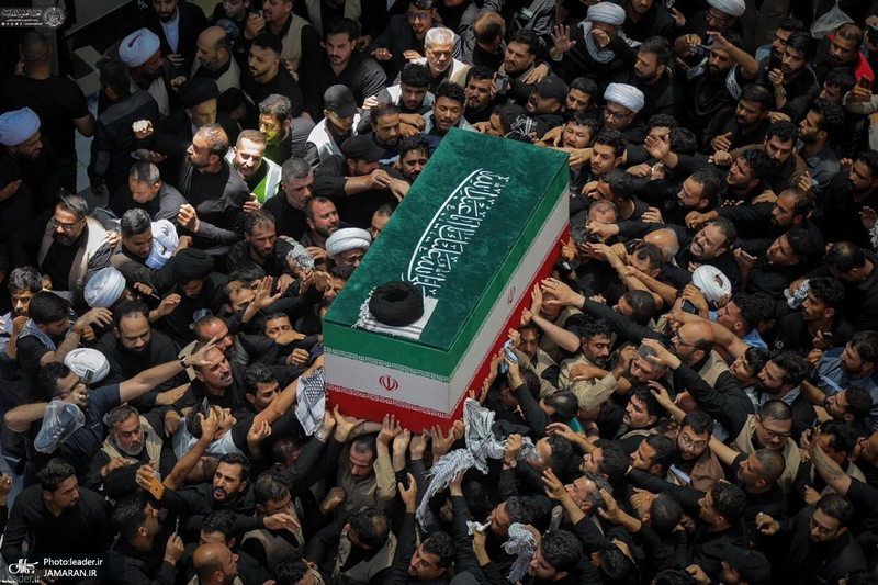 تشییع پیکر مطهر رهبر شهید در نجف اشرف