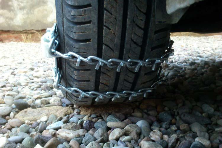 هشدار پلیس: جریمه خودروهای بدون زنجیر چرخ