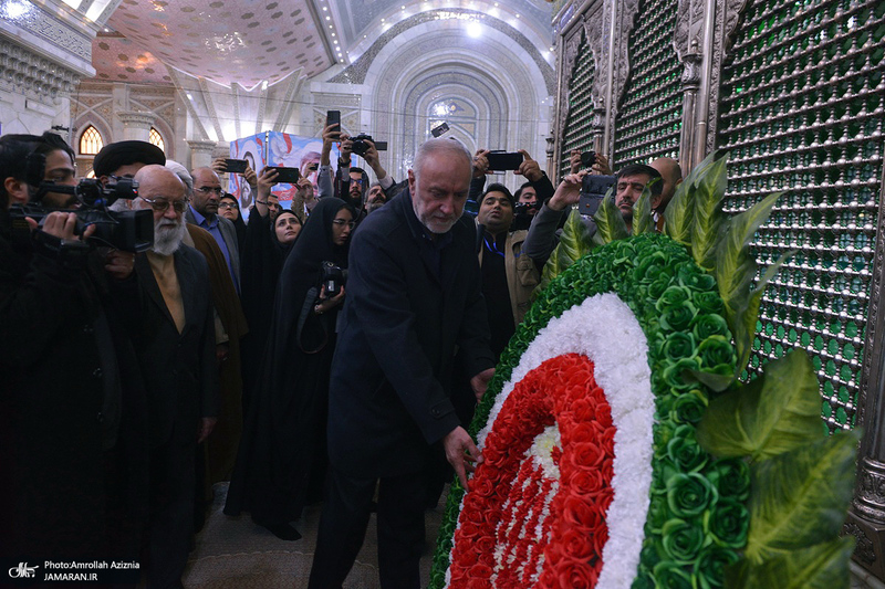 تجدید میثاق استاندار، فرمانداران، مدیران و ائمه جمعه تهران با آرمان های حضرت امام خمینی (س)