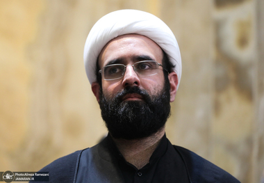 فرزند شهید علی لاریجانی: بعد از رد صلاحیت کسی خدمت شهید لاریجانی رسید و گفت شما اطلاعیه‌ تندی بدهید و برخورد کنید، شهید لاریجانی گفتند: «من مطلقاً چنین کاری نمی‌کنم»/ آقای اژه‌ای مردانه ایستاد، حکم صادر شد و دست آنهایی که پرونده‌سازی کردند رو شد