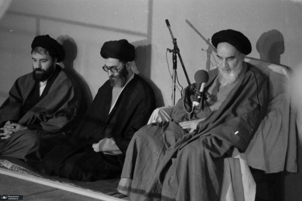 کلیپ سه‌زبانه «در سوگ رهبر شهید؛ در مسیر امام (س) تا آخرین نفس» منتشر شد + فیلم