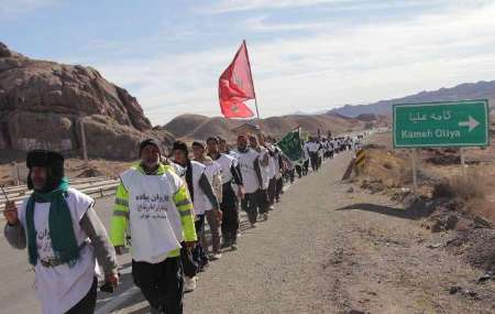 کاروان زائران پیاده بافق به مشهد رسید