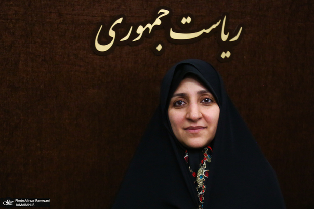 بهروزآذر، معاون رئیس جمهور: لایحه منع خشونت علیه زنان را اصلاح می‌کنیم؛ ان‌شاءالله نام خشونت در لایحه خواهد آمد/ تغییرات در مهریه باید حق دو طرف یعنی زن و مرد در نظر گرفته شوند