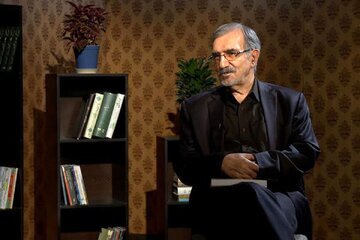 موسوی گرمارودی: نزدیک ۴ سال اوین بودم
