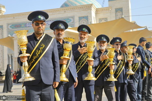 دسته عزاداری خادمین حرم مطهر حضرت معصومه (س) در سالروز شهادت امام رضا (ع)