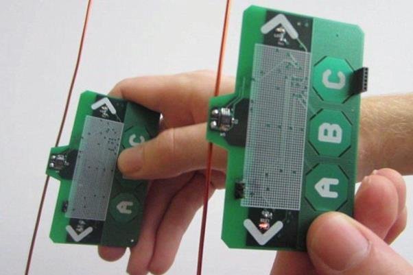  موبایلی که بدون باتری کار می کند
