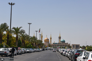 خدمت‌رسانی آستان حضرت امام خمینی(س) به زائران مراسم بدرقه و تشییع رهبر شهید-2