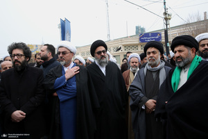 مراسم شییع و نماز