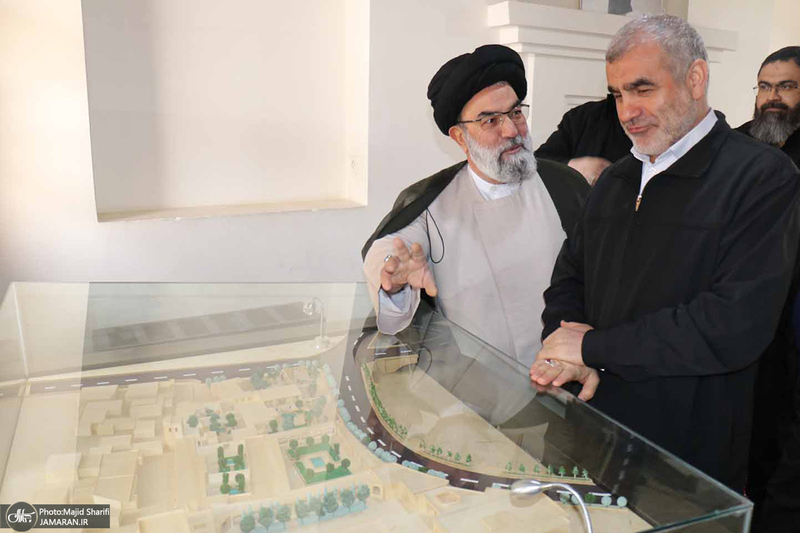 حضور علی نیکزاد در بیت و زادگاه امام خمینی (س)