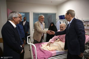 عیادت جمعی از شخصیت های سیاسی و فرهنگی از سید محمد خاتمی - 2