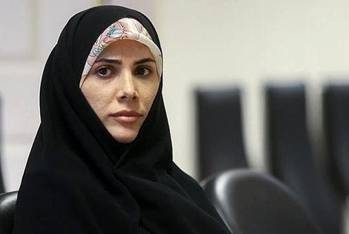 مردم اگر اسنادی مبنی بر تخلف موارد پیش‌فروش از خودروسازان دارند را ارائه کنند