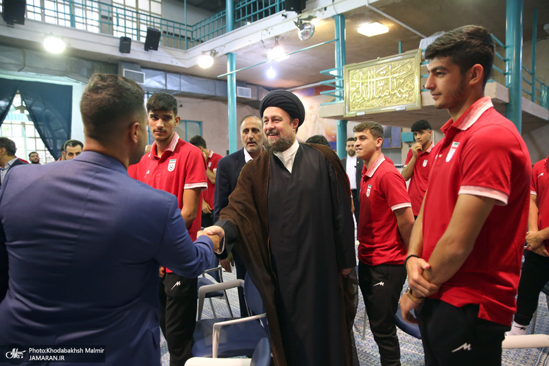دیدار اعضای تیم ملی فوتبال نوجوانان ایران با سید حسن خمینی