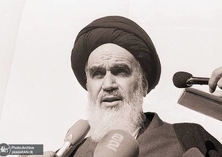 الإمام الخمینی(قدس سره): یجب أن نعمل جمیعاً