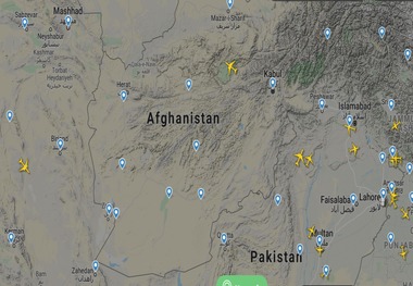 دور شدن هواپیماها از حریم هوایی افغانستان+عکس
