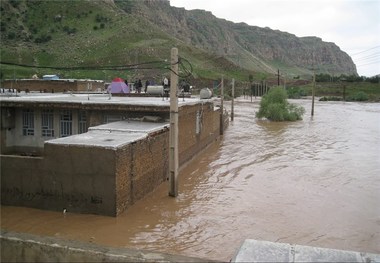 سربازان مناطق سیلزده لرستان یک ماه مرخصی دریافت می کنند