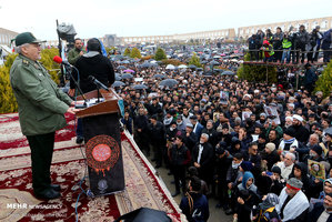 تجمع بزرگداشت شهید حاج قاسم سلیمانی در میدان امام خمینی(س) اصفهان + تصاویر